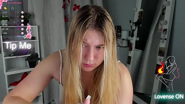 Rebecca Kelly online show from September 19, 1:42 am