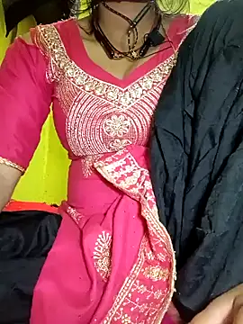 Snapshot of Cute_Suhani chatting on February 1, 4:43 pm Cute Suhani online show from February 1, 4:43 pm