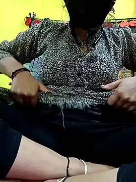 Snapshot of Cute_Suhani chatting on January 20, 4:45 pm Cute Suhani online show from January 20, 4:45 pm