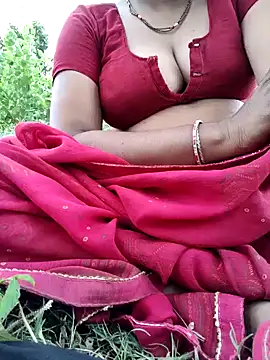 Snapshot of Cute_Suhani chatting on October 5, 9:11 am Cute Suhani online show from October 5, 9:11 am