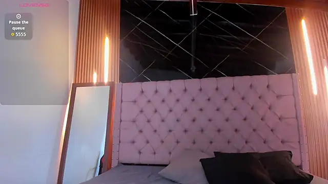 ShanellBlack online show from November 15, 4:05 am