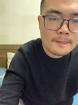 lililiwuwuwu online show from December 7, 1:13 pm