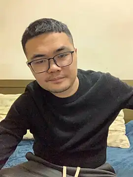 lililiwuwuwu online show from December 4, 1:47 pm