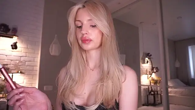 Grace Gordon online show from April 11, 6:21 am