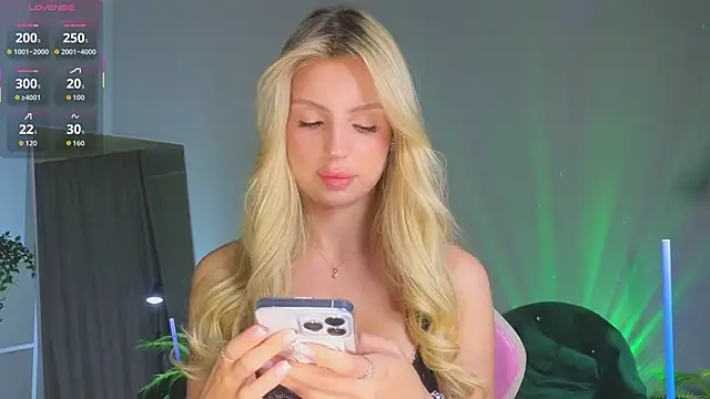 Snapshot of Grace_Gordon chatting on October 19, 5:10 am Grace Gordon online show from October 19, 5:10 am