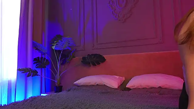 Liv Fay online show from September 11, 3:01 pm