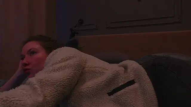 Liv Fay online show from September 26, 3:30 pm