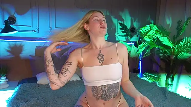 Liv Fay online show from March 14, 8:38 pm