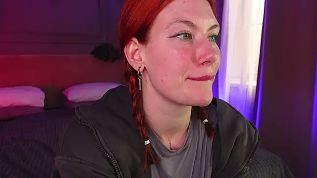 Liv Fay online show from April 4, 2:34 pm