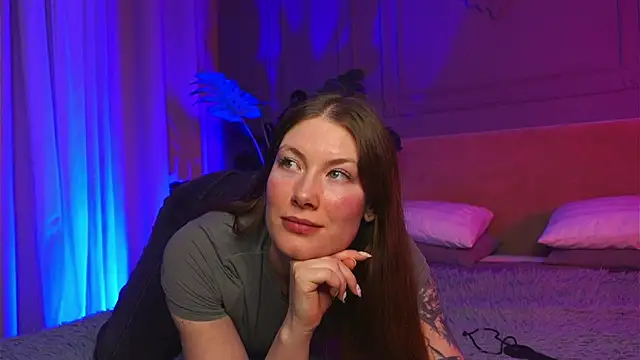 Liv Fay online show from October 2, 4:21 pm