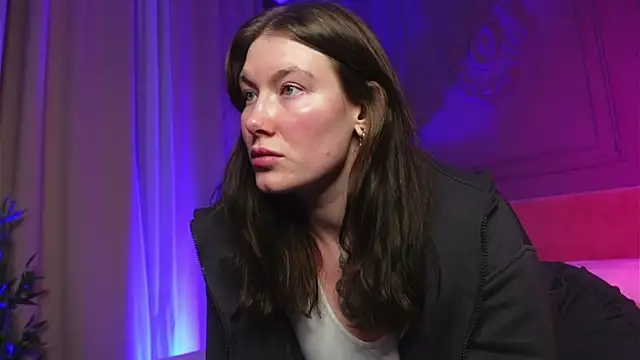 Liv Fay online show from November 28, 3:01 pm