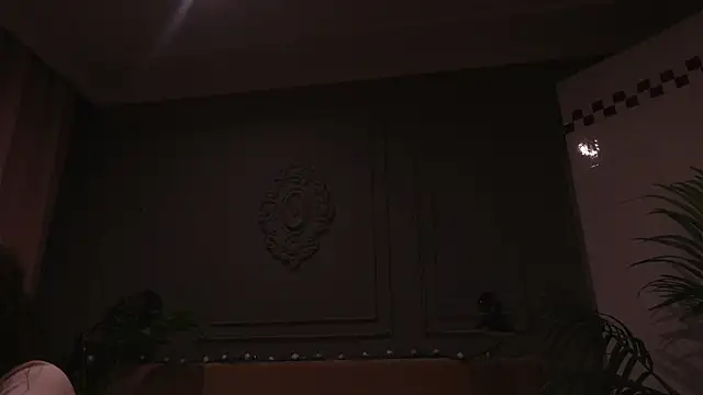 Liv Fay online show from December 18, 2:10 pm