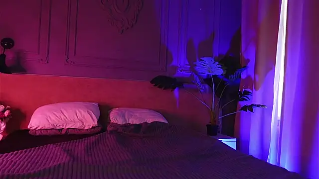 Liv Fay online show from April 15, 1:26 pm