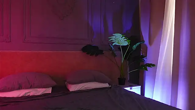 Liv Fay online show from March 10, 2:10 pm