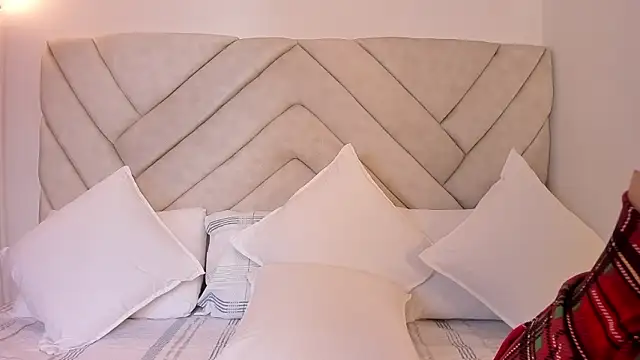 DarlinJones online show from March 16, 7:16 pm