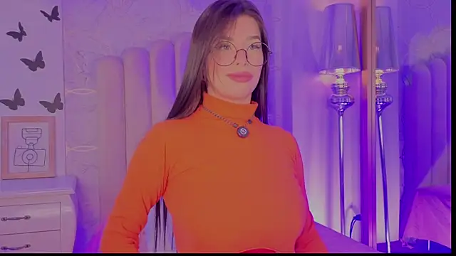 Iara Smith1 online show from May 4, 12:52 pm