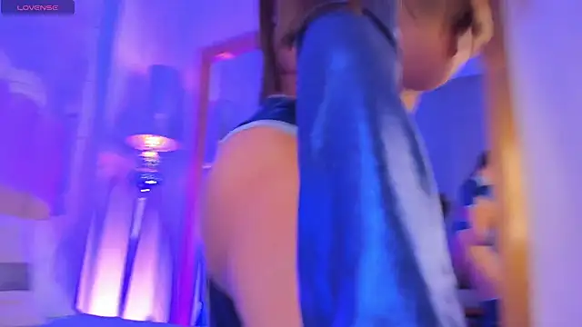 Iara Smith1 online show from January 11, 11:50 am