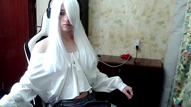 Snapshot of HilmarZ chatting on October 14, 5:13 pm HilmarZ online show from October 14, 5:13 pm