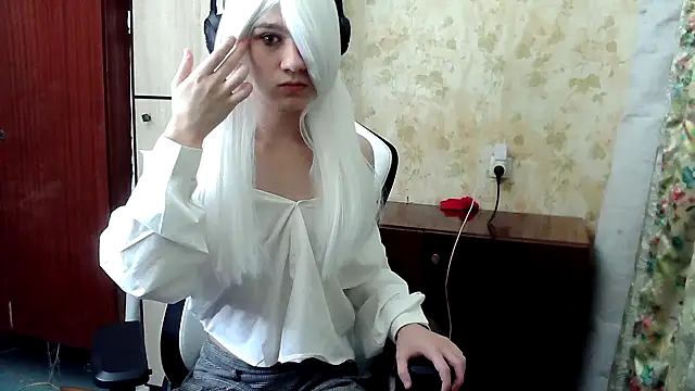Snapshot of HilmarZ chatting on October 15, 5:10 pm HilmarZ online show from October 15, 5:10 pm