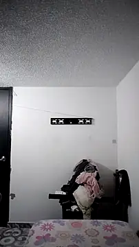 Tiphanydirty3 online show from October 3, 1:42 am