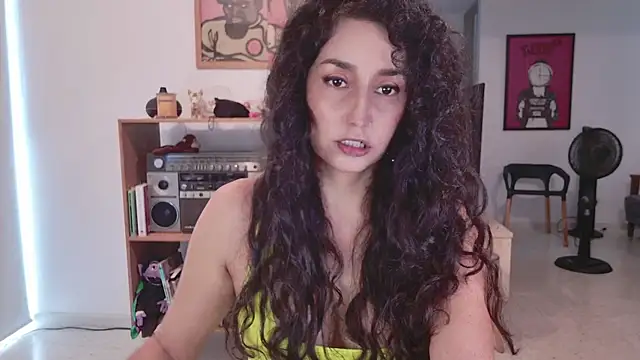 AndreaGomez88 online show from April 11, 8:01 pm