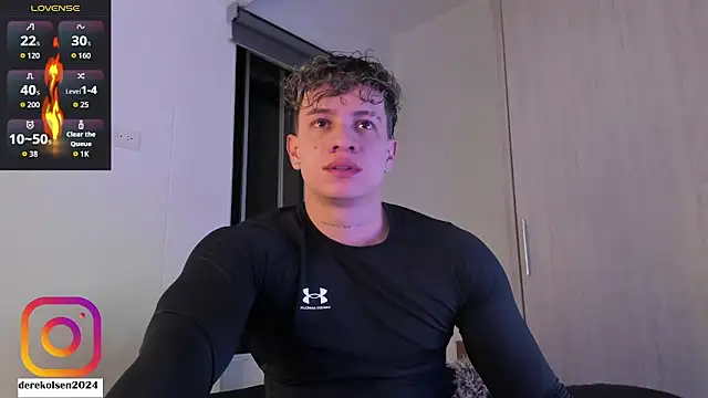 Snapshot of DerekOlsen chatting on November 13, 1:20 am DerekOlsen online show from November 13, 1:20 am