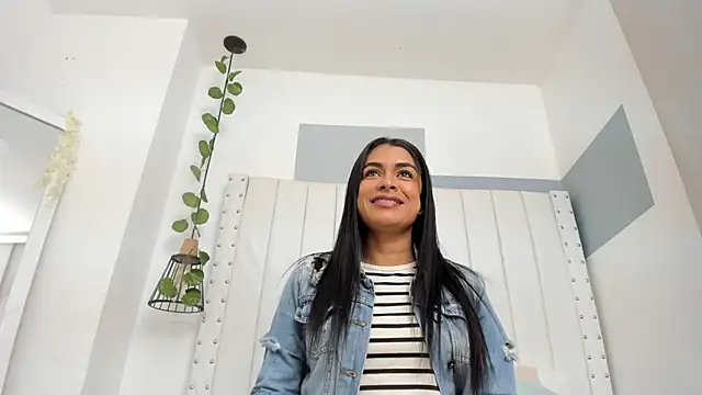 hannah gray online show from April 5, 12:12 pm