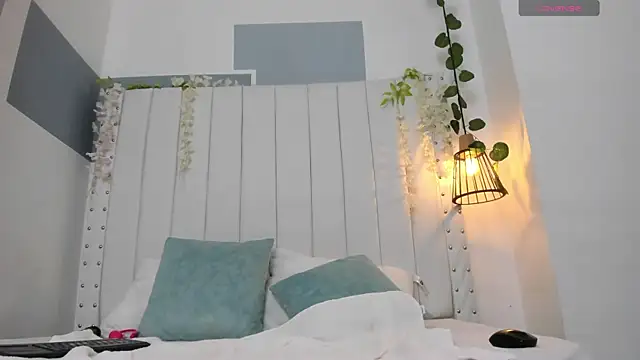 Snapshot of hannah_gray chatting on November 25, 11:10 am hannah gray online show from November 25, 11:10 am