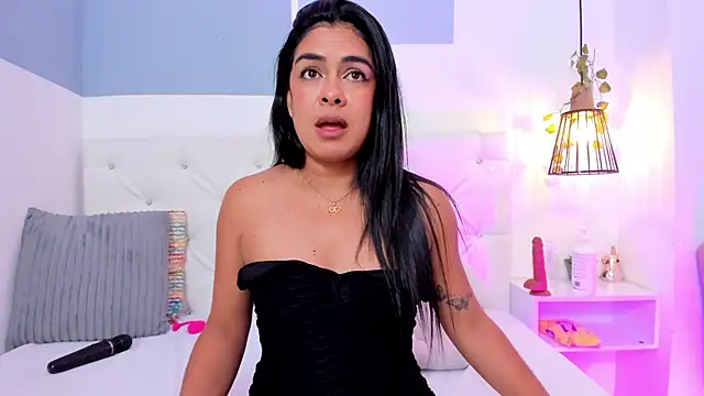 Snapshot of hannah_gray chatting on March 21, 3:02 pm hannah gray online show from March 21, 3:02 pm