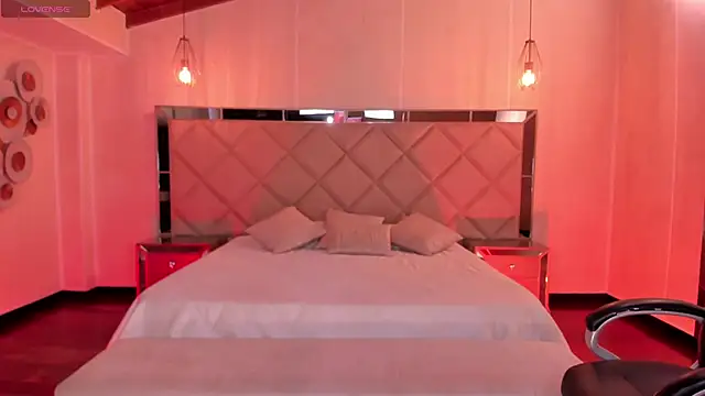 CelestePalmer  online show from November 18, 11:24 am