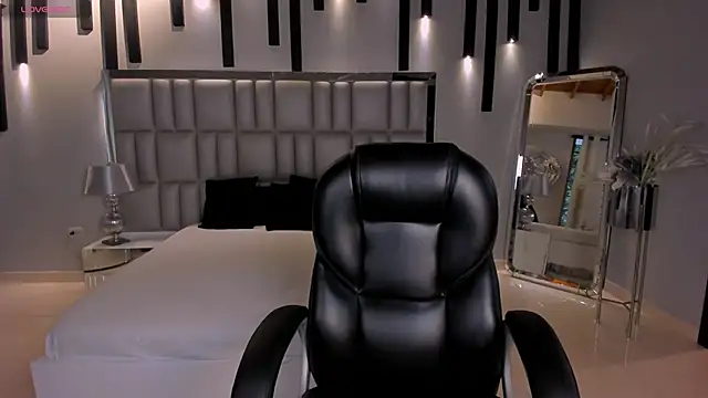 CelestePalmer  online show from March 15, 11:28 am