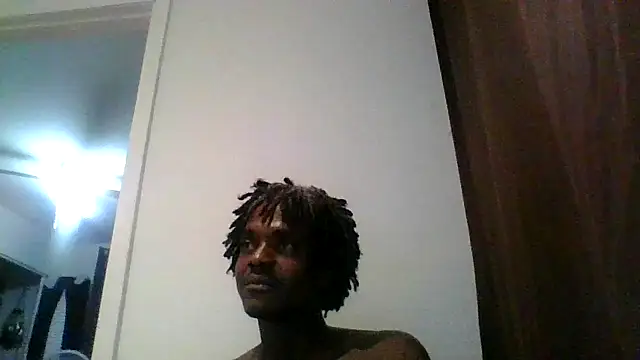 Snapshot of Hugedick0071 chatting on June 11, 6:43 am Hugedick0071 online show from June 11, 6:43 am