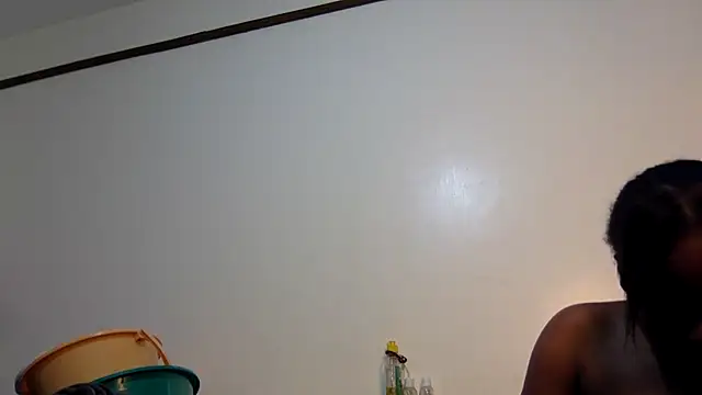 creamyjuices01 online show from April 19, 5:58 pm