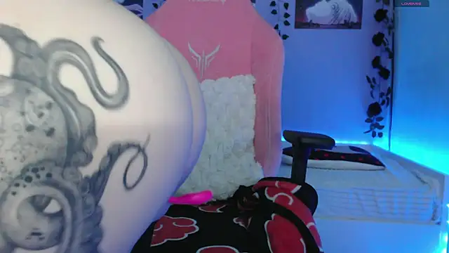 Scarlettsrorm online show from March 16, 5:14 am