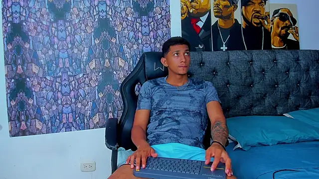dominic smith  online show from February 7, 1:58 am