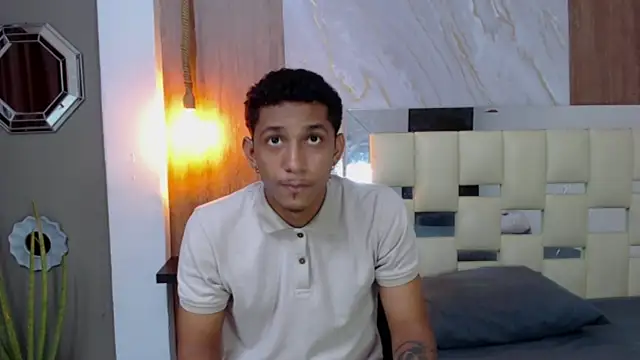 dominic smith  online show from March 23, 12:15 am