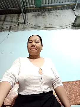 Queen 18200 online show from March 23, 10:20 pm