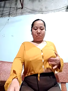 Queen 18200 online show from December 21, 10:10 pm