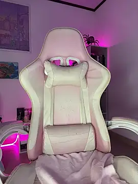 Snapshot of Tsuki-moon chatting on October 26, 12:16 pm Tsuki-moon online show from October 26, 12:16 pm