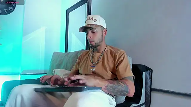 DrakeNeumann online show from July 22, 3:52 am