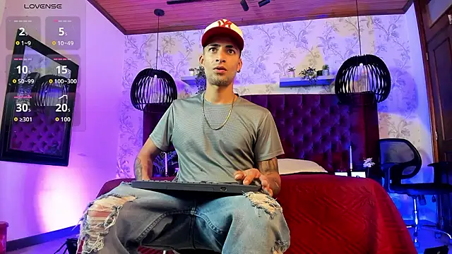 DrakeNeumann online show from March 28, 3:40 am