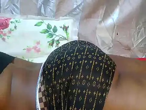 Snapshot of faista_jude chatting on March 18, 4:18 am faista jude online show from March 18, 4:18 am