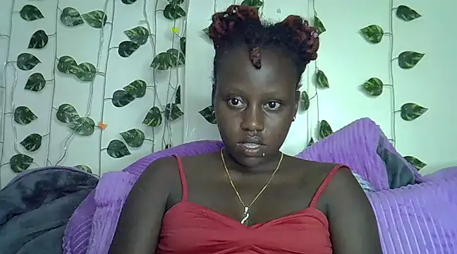 Snapshot of sexybree_ chatting on February 20, 12:08 am sexybree online show from February 20, 12:08 am