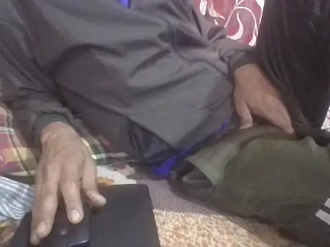 Bangingchick online show from December 18, 8:08 am