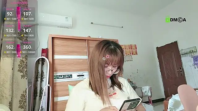 Lili 666 online show from April 2, 7:15 am