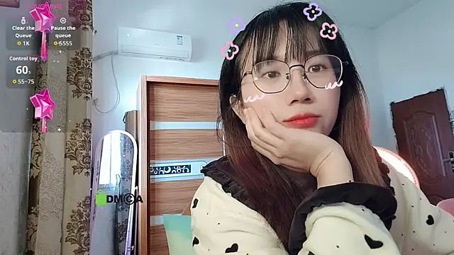 Snapshot of Lili_666 chatting on January 13, 2:15 am Lili 666 online show from January 13, 2:15 am