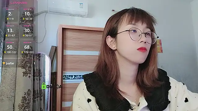 Snapshot of Lili_666 chatting on March 20, 7:47 am Lili 666 online show from March 20, 7:47 am