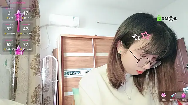 Snapshot of Lili_666 chatting on November 19, 2:33 am Lili 666 online show from November 19, 2:33 am