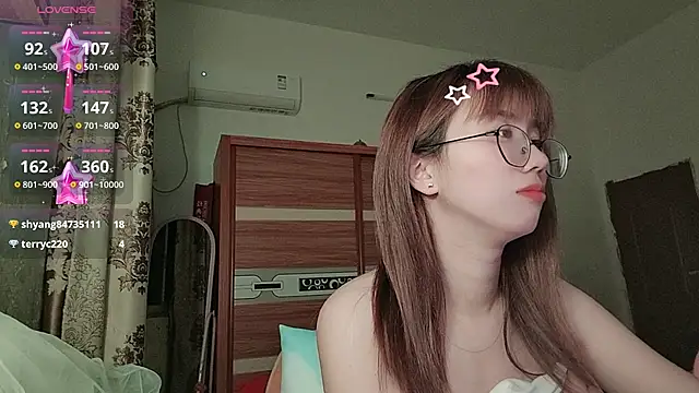 Lili 666 online show from April 15, 7:58 pm