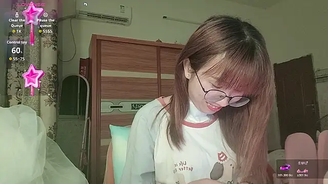 Lili 666 online show from April 12, 3:48 pm